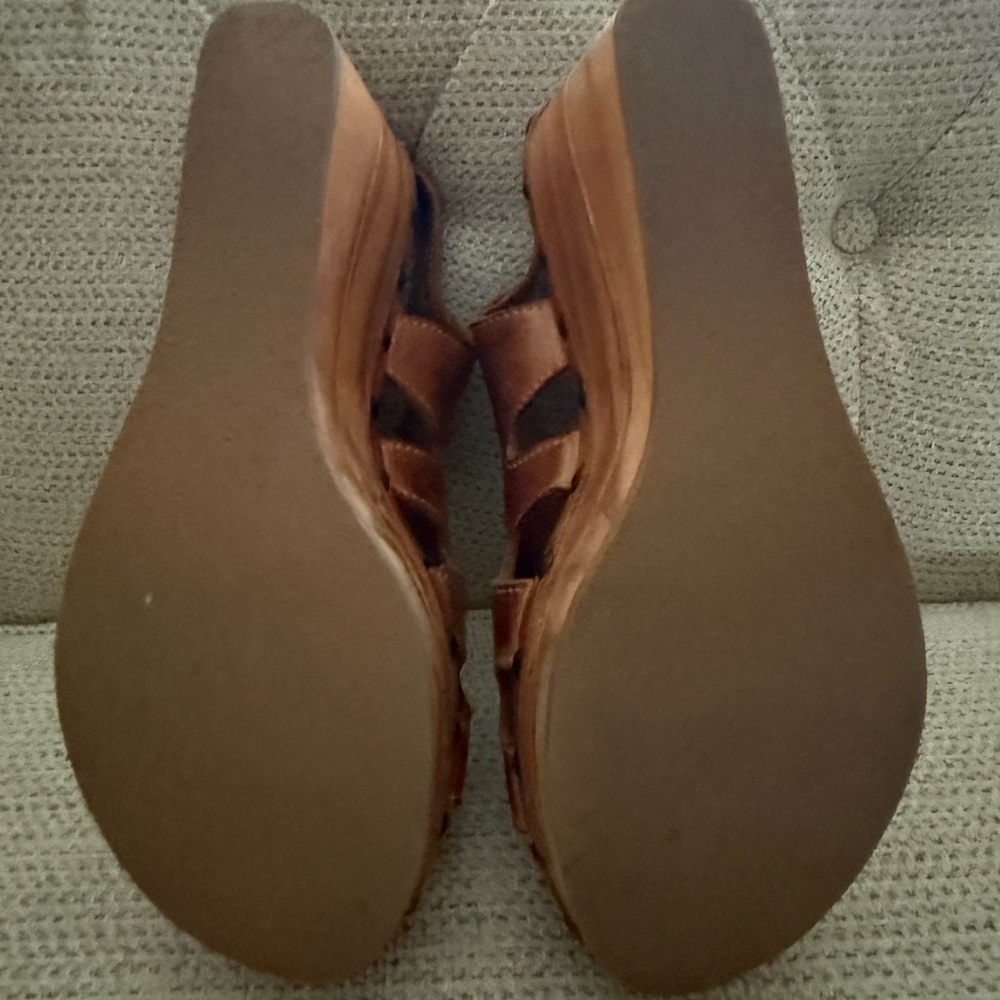 BED|STU Women's Brown Leather Peep-Toe Clog Sandals - Picture 7 of 7
